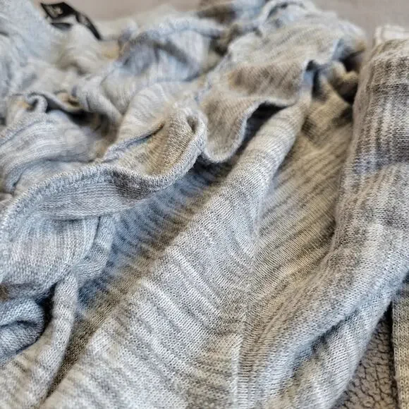 BANANA REPUBLIC Shirt Womens Medium Gray Long Sleeve Speckled Ruffle Hem - Picture 10 of 13